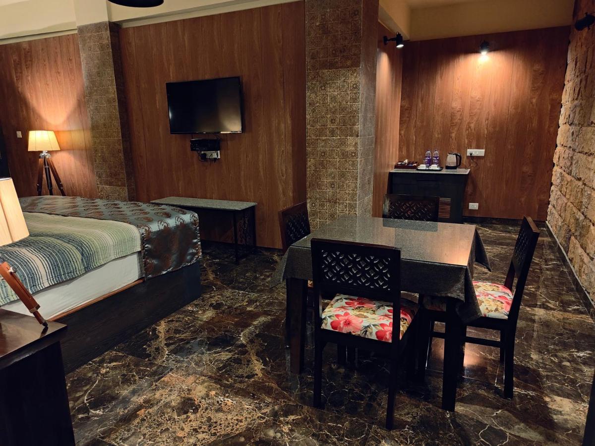 Hotel Acropolis Shillong Buitenkant foto