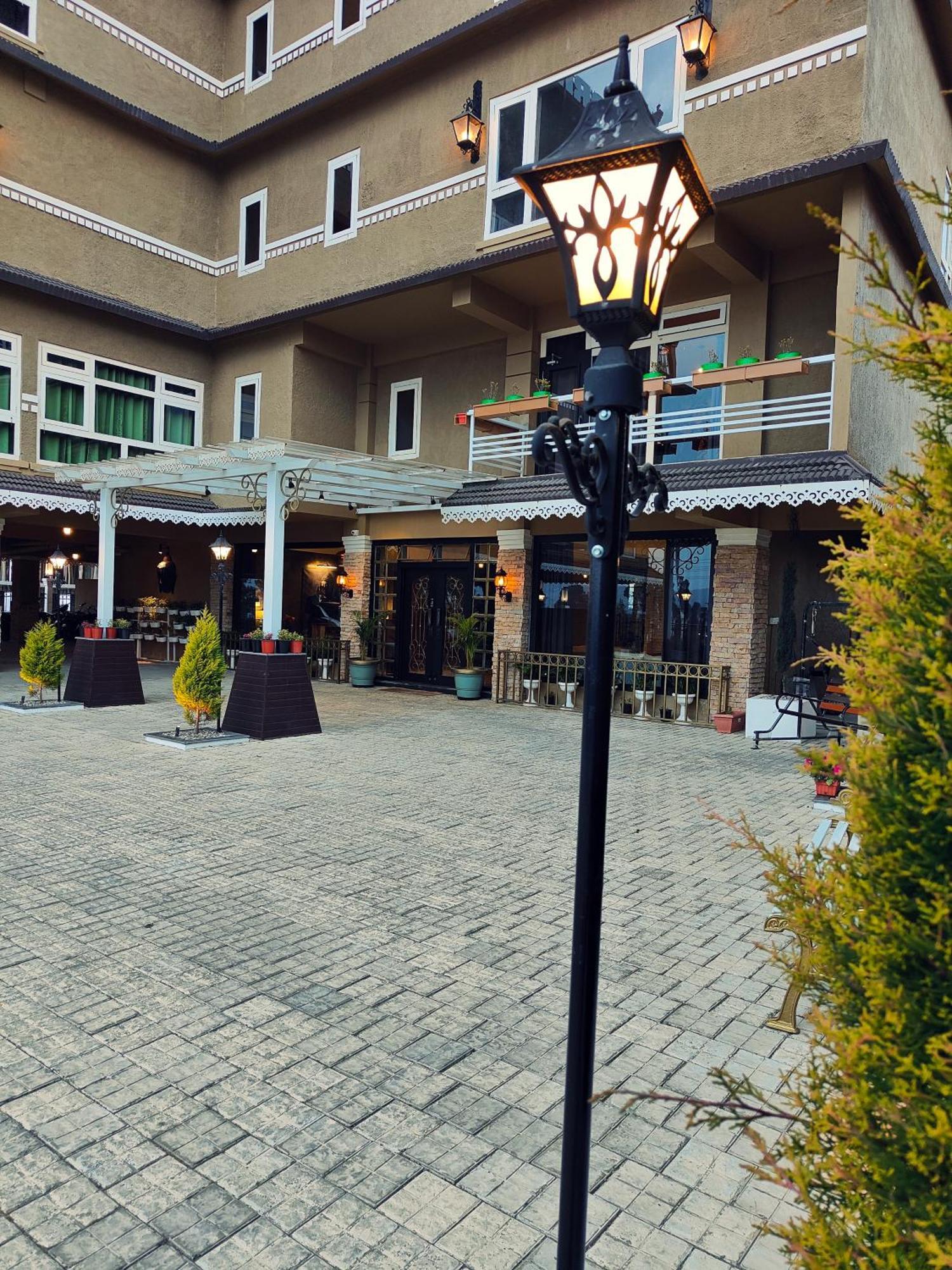 Hotel Acropolis Shillong Buitenkant foto
